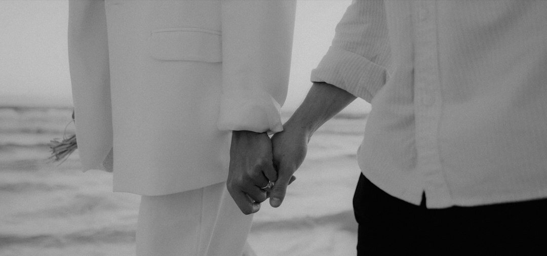 celebrity couple holding hands