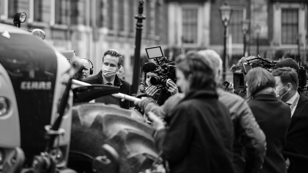 actor in classic film scene